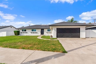 2076 N Diamond St, Orange, CA 92867