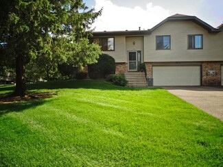 847 Sherwood Rd, Saint Paul, MN 55126