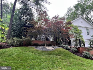 929 Farm Haven Dr, Rockville, MD 20852