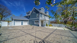 7 Davis Rd, Braintree, MA 02184