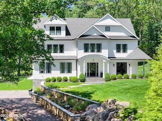 16 Lia Fail Way, Cos Cob, CT 06807