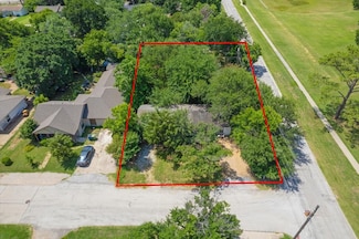 450 Hickory St, Lewisville, TX 75057