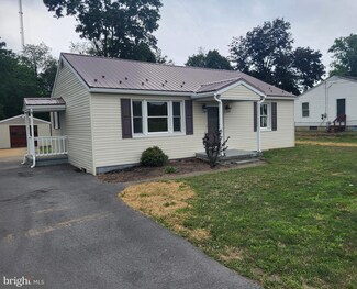 228 Warm Spring Rd, Chambersburg, PA 17202