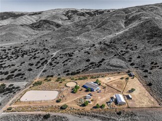 35740 Brian Ave, Agua Dulce, CA 91390