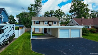 9326 Rivershore Dr, Niagara Falls, NY 14304