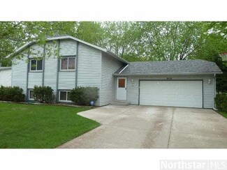 8474 8474 Sunnyside Rd, Mounds View, MN 55112