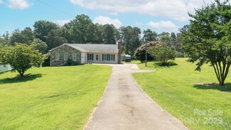 3837 Berry Rd, Hildebran, NC 28637