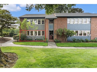 235 NE 61st Ave Unit 36, Portland, OR 97213