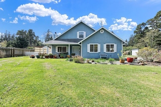 1530 Lake St, Crescent City, CA 95531