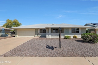 13824 N Kaanapali Dr, Sun City, AZ 85351