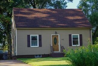 143 6th Ave NE, Cambridge, MN 55008