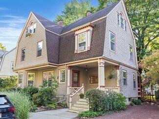 14 Clyde St, Newtonville, MA 02460
