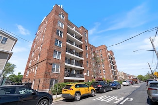 84-70 129th St Unit 4, Kew Gardens, NY 11415