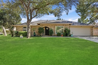 405 Bremen Dr, Hurst, TX 76054