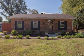 6611 Concord Dr, Newburgh, IN 47630
