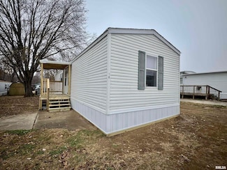 828 Jonathan Ln, Quincy, IL 62305