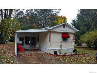 14 Lakewood Village, Medina, NY 14103