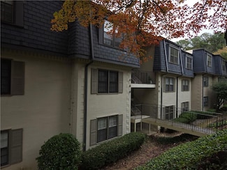 60 Lamsden Ln NW, Atlanta, GA 30327