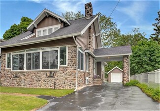 20 Church St, Phoenix, NY 13135