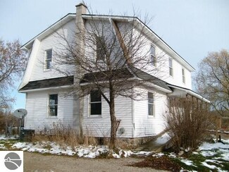 6434 Maple Hill Rd SW, Fife Lake, MI 49633
