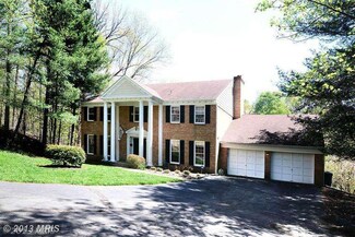 7626 Royal Dominion Dr, Bethesda, MD 20817