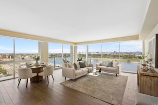 1810 Avenida Del Mundo Unit 1504, Coronado, CA 92118