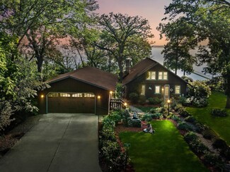 118 Potawatami Dr, Edgerton, WI 53534