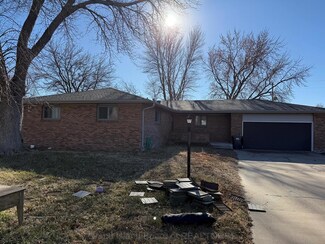 2915 W Stolley Park Rd, Grand Island, NE 68801