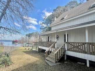 1010 Lakeshore Dr, Hemphill, TX 75948