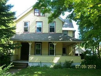 137 Ashuelot St, Dalton, MA 01226