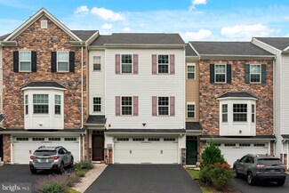 161 Graystone Dr, Feasterville-Trevose, PA 19053