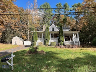 196 Oakland Valley Rd, Cuddebackville, NY 12729