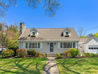 17 Champion St, Westerly, RI 02891