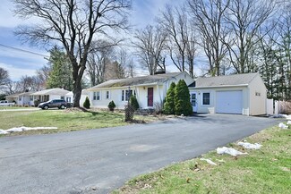 10 Fairchild Dr, Holden, MA 01520