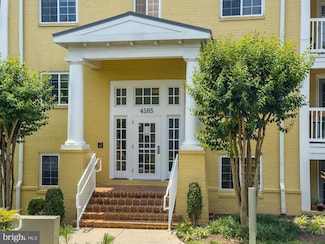 4165 S Four Mile Run Dr Unit 203, Arlington, VA 22204