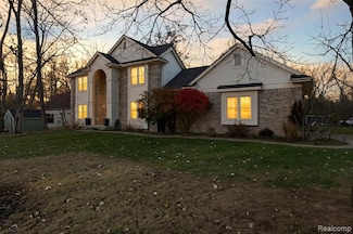 6960 Long Ave, West Bloomfield, MI 48322
