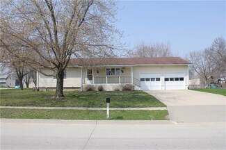 212 SE 3rd St, Panora, IA 50216