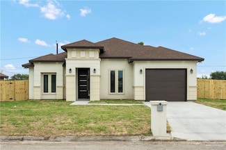 302 Star St, Progreso Lakes, TX 78596