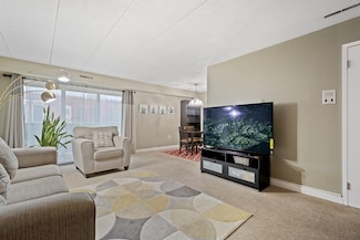 10 Foster St Unit 203, Wakefield, MA 01880