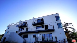 870 N La Fayette Park Place, Los Angeles, CA 90026
