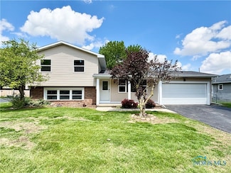 3247 Dogwood Dr, Oregon, OH 43616