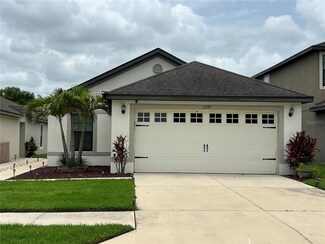 2297 Caspian Dr, Lakeland, FL 33805