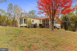738 Beeman Ln, Berkeley Springs, WV 25411