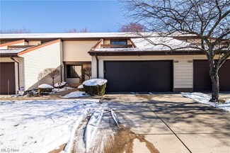 32673 Jefferson Dr Unit 73, Solon, OH 44139