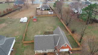 911 E Lowell Ave, Cave Springs, AR 72718