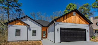 2002 Cherry Crossing, Benton, AR 72015