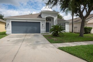 31147 Whinsenton Dr, Wesley Chapel, FL 33543