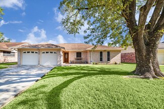 13919 Lantern Ln, Houston, TX 77015