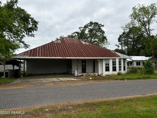 1023 Broussard St, Parks, LA 70582