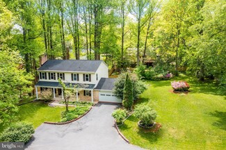 1109 Challedon Rd, Great Falls, VA 22066